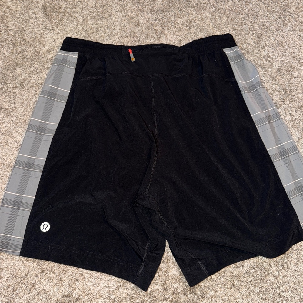 lululemon men’s short-  xl